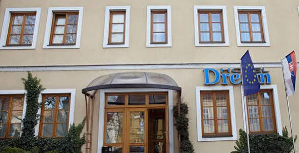 Hotel Dream Trnava Bagian luar foto