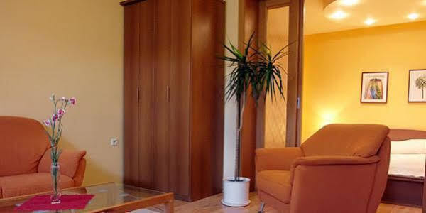 Hotel Dream Trnava Bagian luar foto