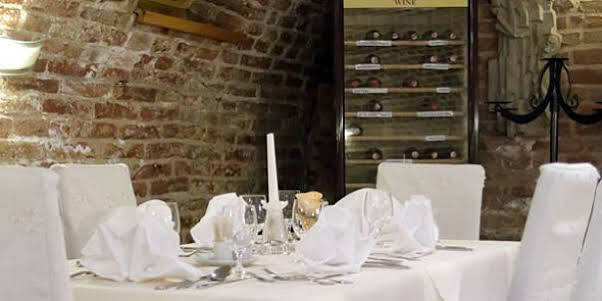 Hotel Dream Trnava Bagian luar foto